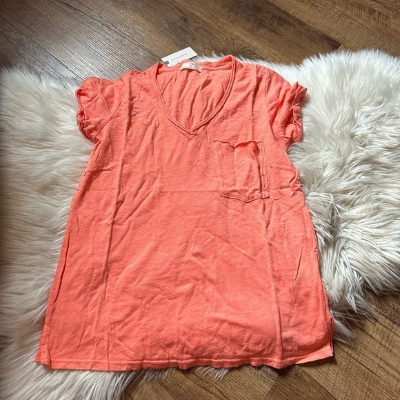 ANTHROPOLOGIE Classic V-Neck Tee - Picture 3 of 4